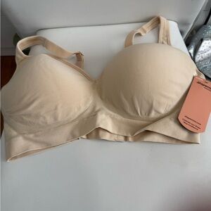 Shapermint Cream T-Shirt Bra with Smooth Cups No underwire.